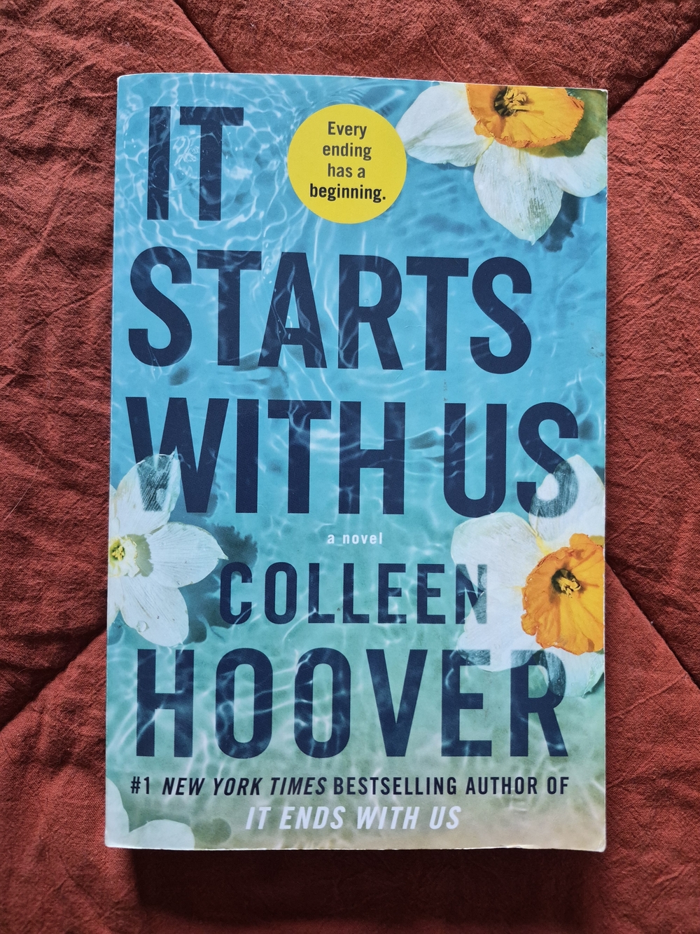 "It Starts With Us" Paperback - Colleen Hoover